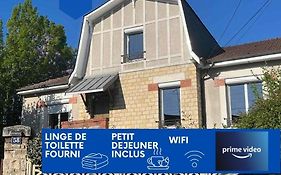 Chambre D'Hotes Le Cadran Des Chauvelles Avec Climatisation Et Parking Prive Gratuit